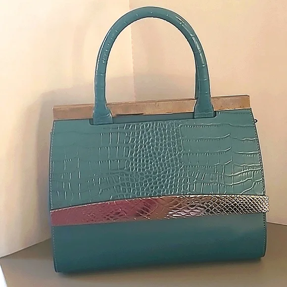 Vittoria Napoli Embossed Leather Satchel. Made In Italy - Picture 7 of 10